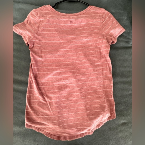 Lululemon Love Tee V
Short Serve Stripe Heathered So Merlot White - Picture 2 of 4